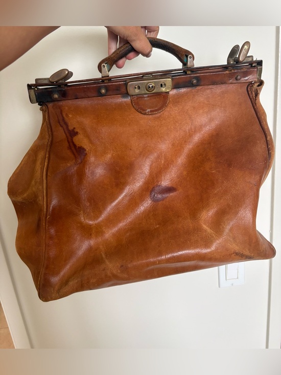 Other - Vintage 1930s/40s Leather Gladstone Doctor Bag Prop Restoration 13x11x10.5 As Is